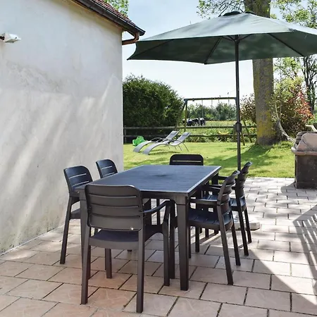 Holiday home In With Kitchen *