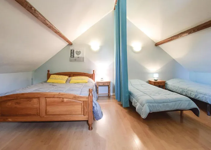 Lieu La Vieille Place La Cambe